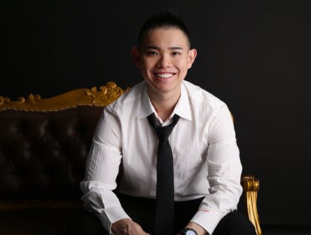 [Image: sitting-chair-half-body.jpg]